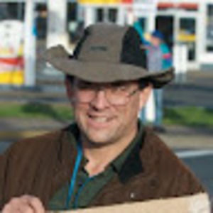 Meet your Posher, Larry